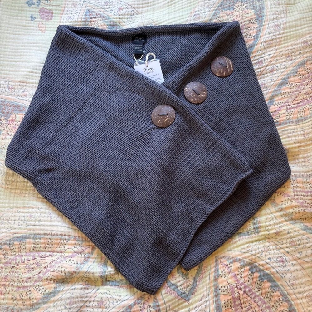 NWT Pure Handknit Gray Cotton Button Wrap Scarf One Size